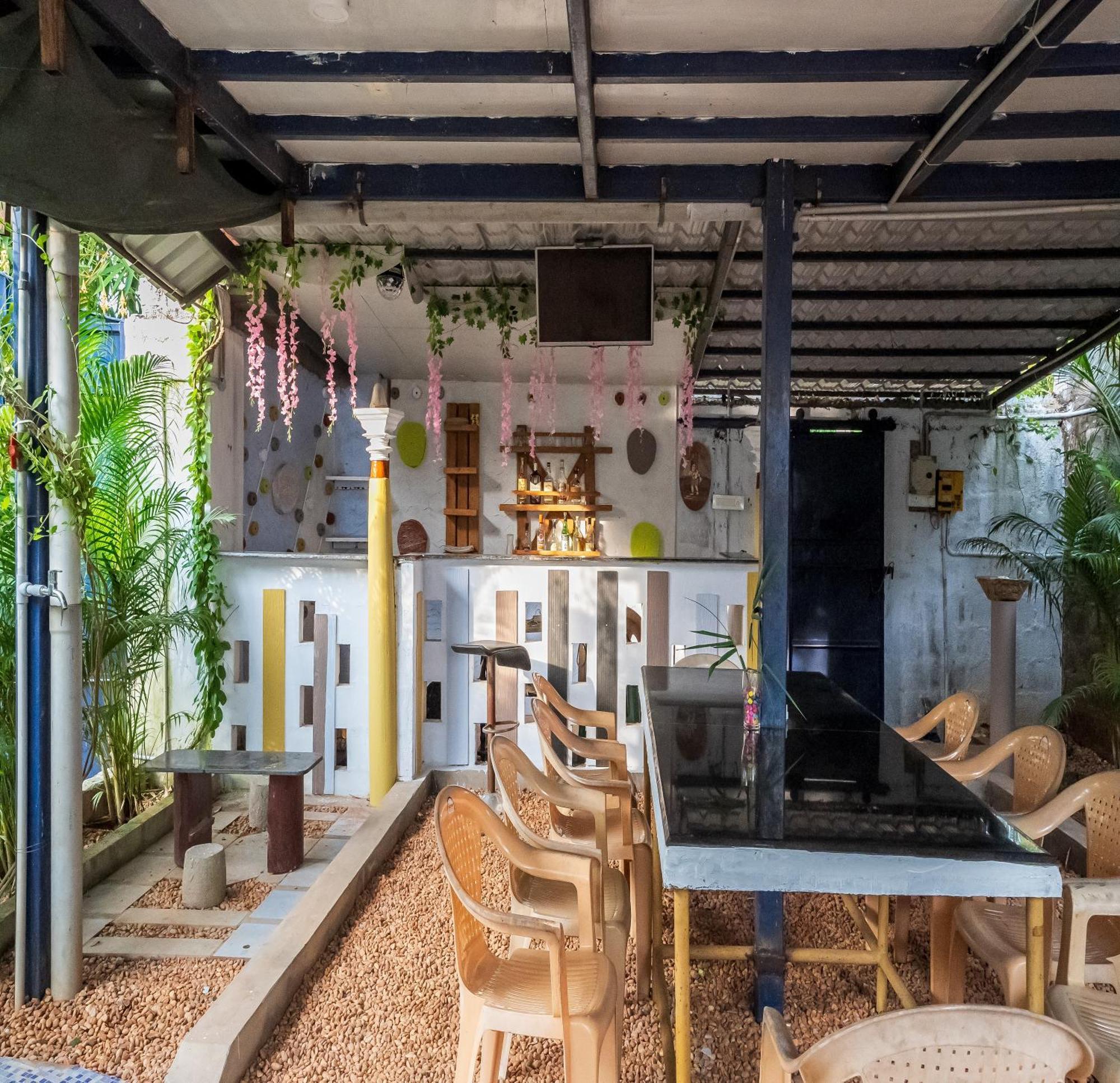 Ntr Garden Hotel Auroville Eksteriør billede