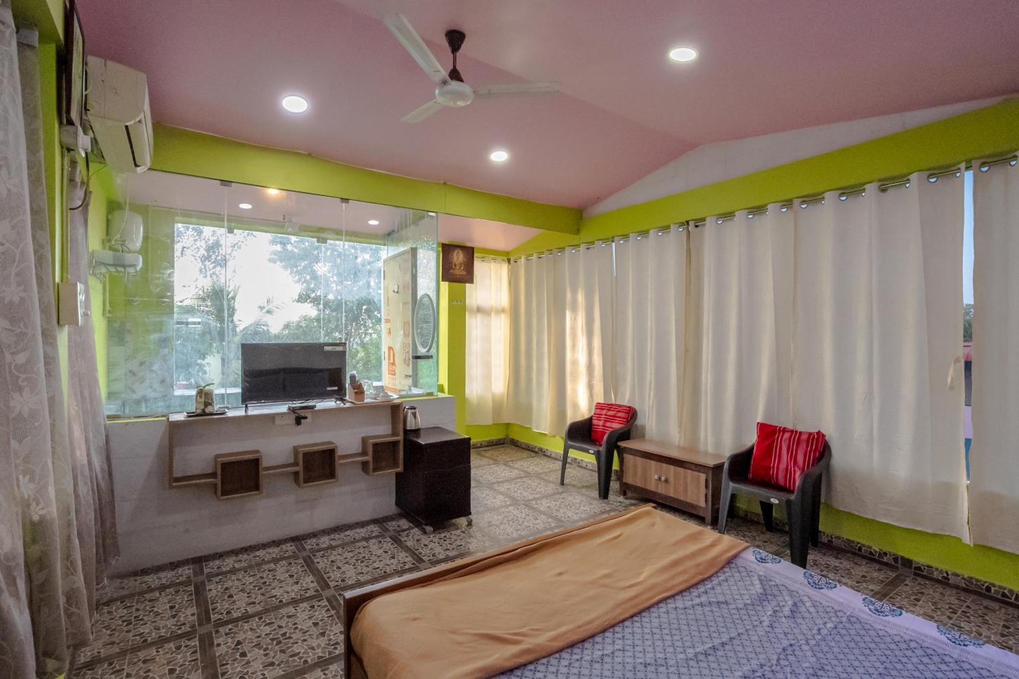 Ntr Garden Hotel Auroville Eksteriør billede