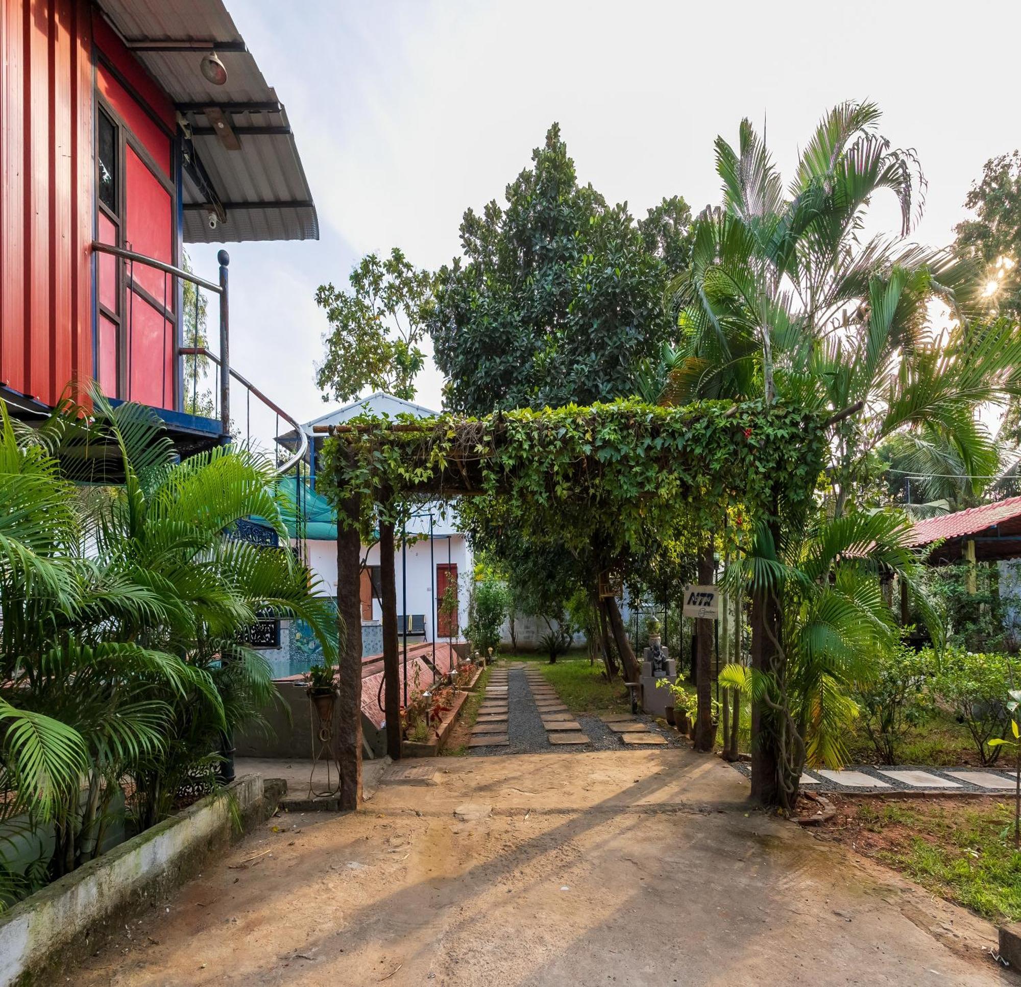 Ntr Garden Hotel Auroville Eksteriør billede