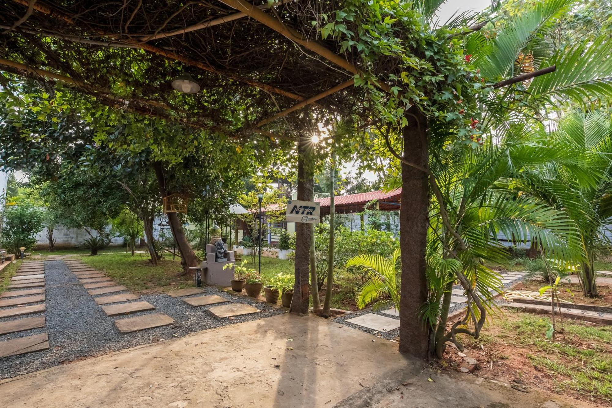 Ntr Garden Hotel Auroville Eksteriør billede