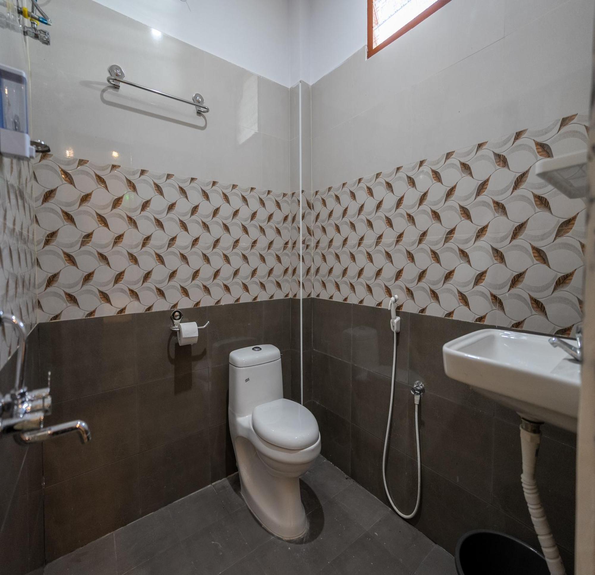 Ntr Garden Hotel Auroville Eksteriør billede